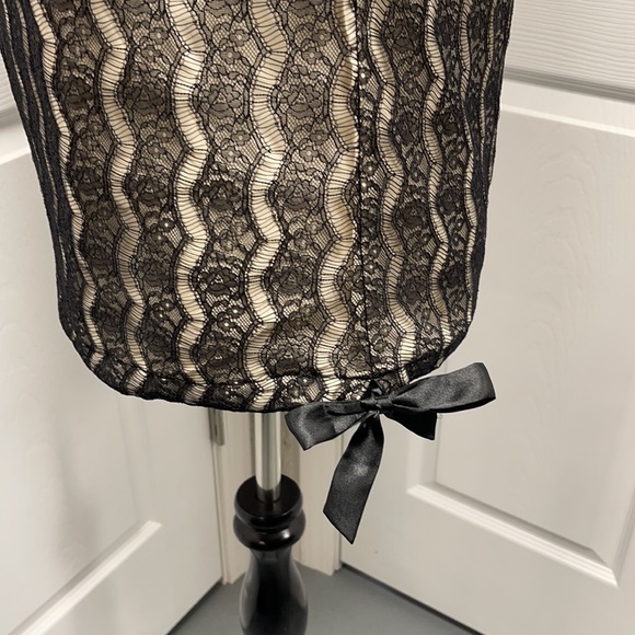 Willi Smith Black Lace Top Small - Picture 6 of 9